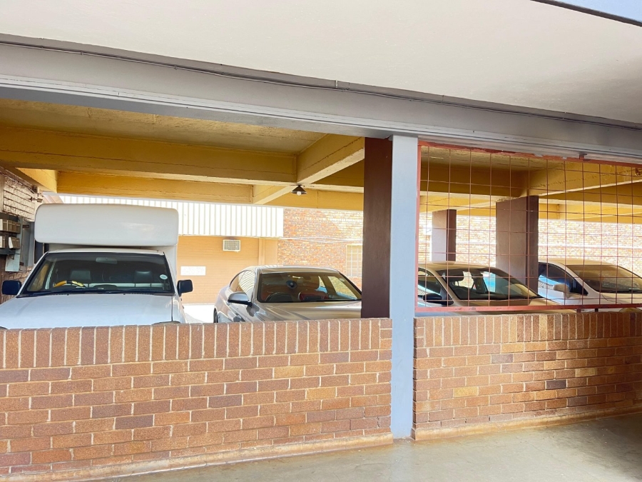1 Bedroom Property for Sale in Potchefstroom North West